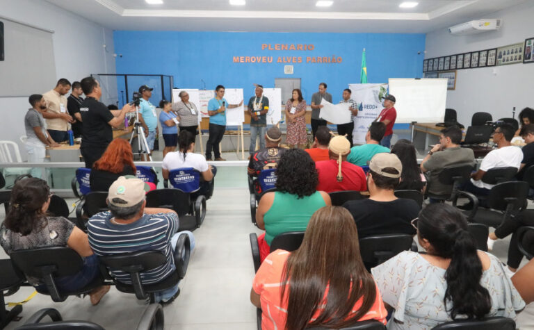 Participantes da Oficina Participativa em Sandolândia receberam certificados - Foto: Ascom Semarh