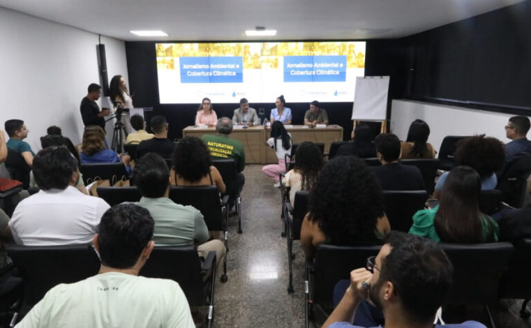 Evento reuniu profissionais da comunicação, estudantes e gestores públicos no auditório da Semarh. - Foto: Manoel Junior/Governo do Tocantins